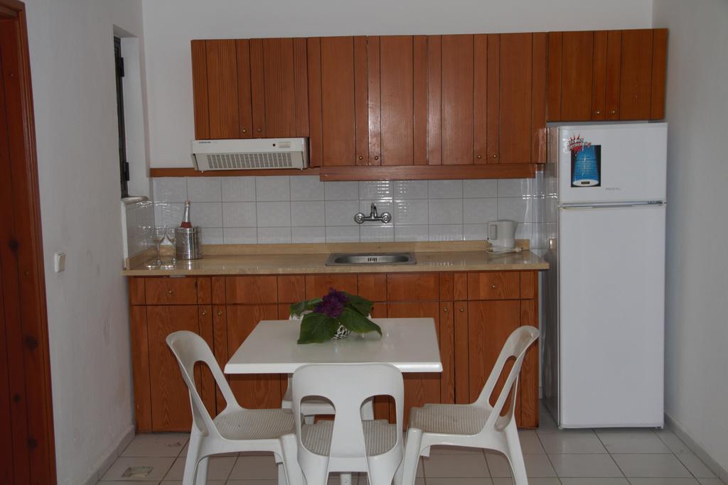 גומבט Mimosa Apart Hotel חדר תמונה