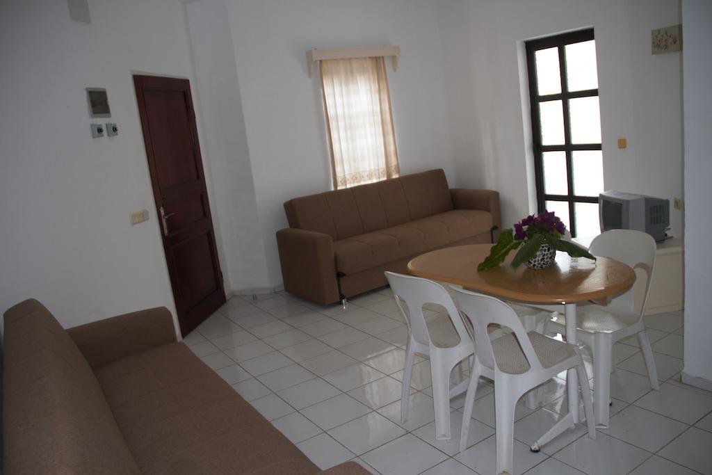 גומבט Mimosa Apart Hotel חדר תמונה