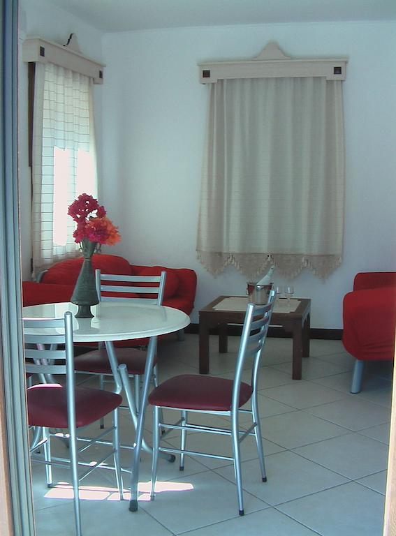 גומבט Mimosa Apart Hotel חדר תמונה