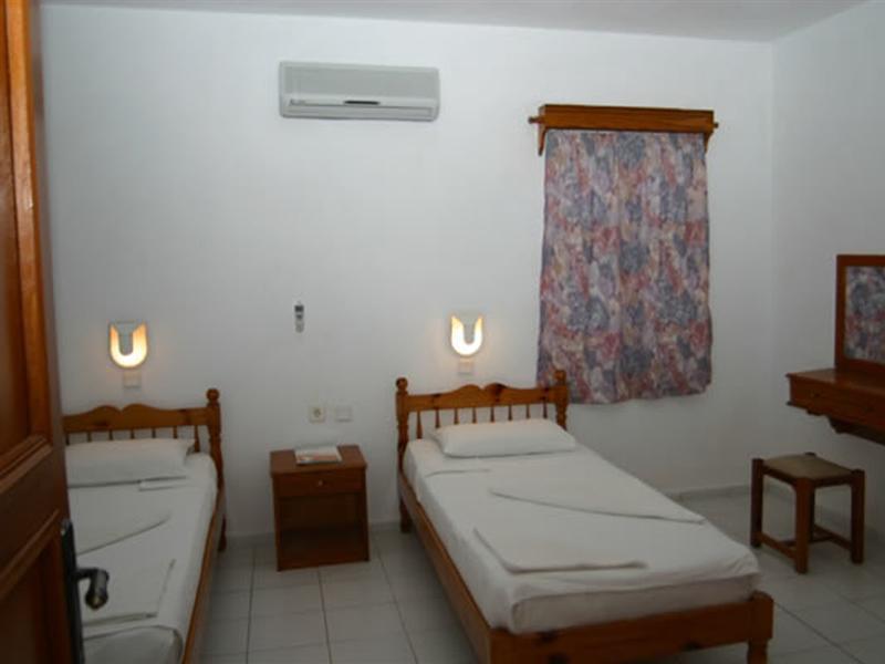 גומבט Mimosa Apart Hotel מראה חיצוני תמונה
