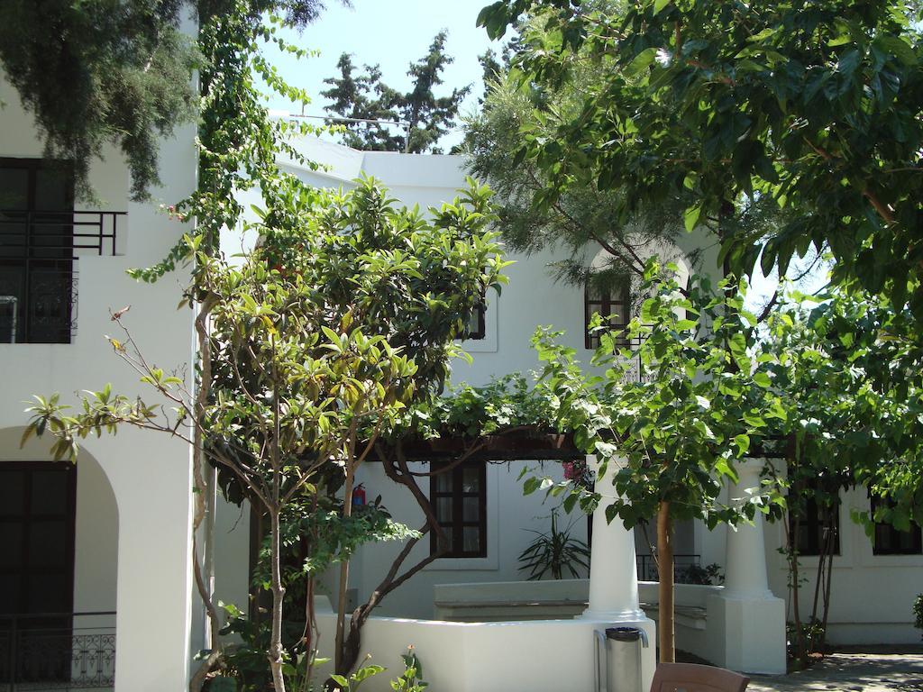 גומבט Mimosa Apart Hotel מראה חיצוני תמונה