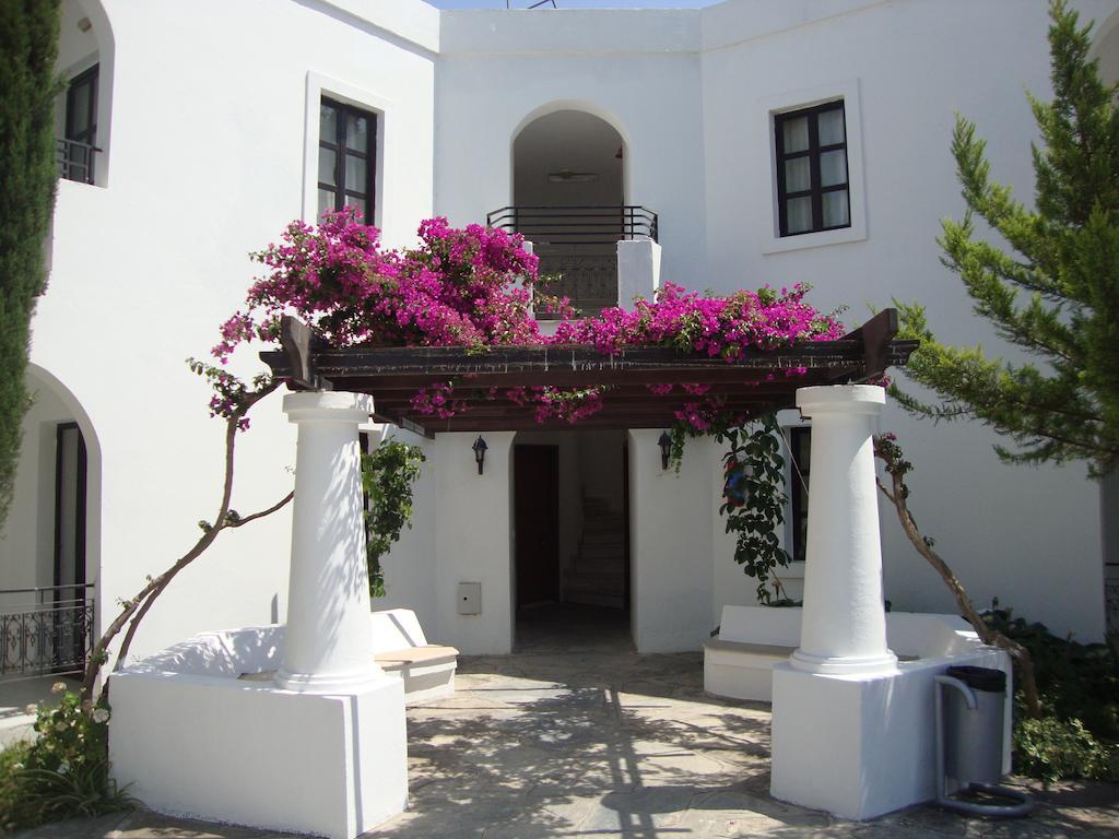 גומבט Mimosa Apart Hotel מראה חיצוני תמונה